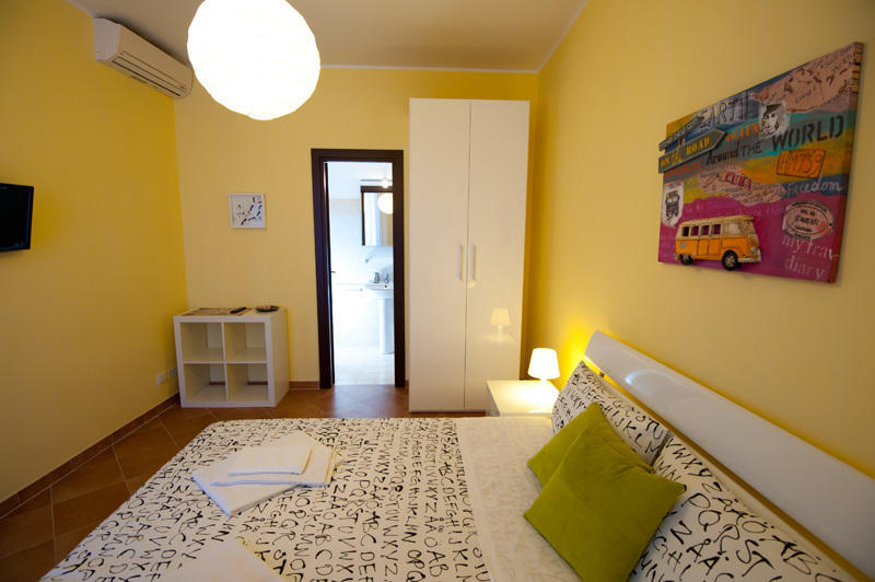 Rome Services Porta Castello Bilik gambar