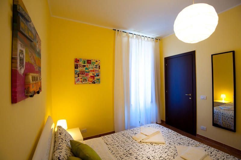 Rome Services Porta Castello Bilik gambar