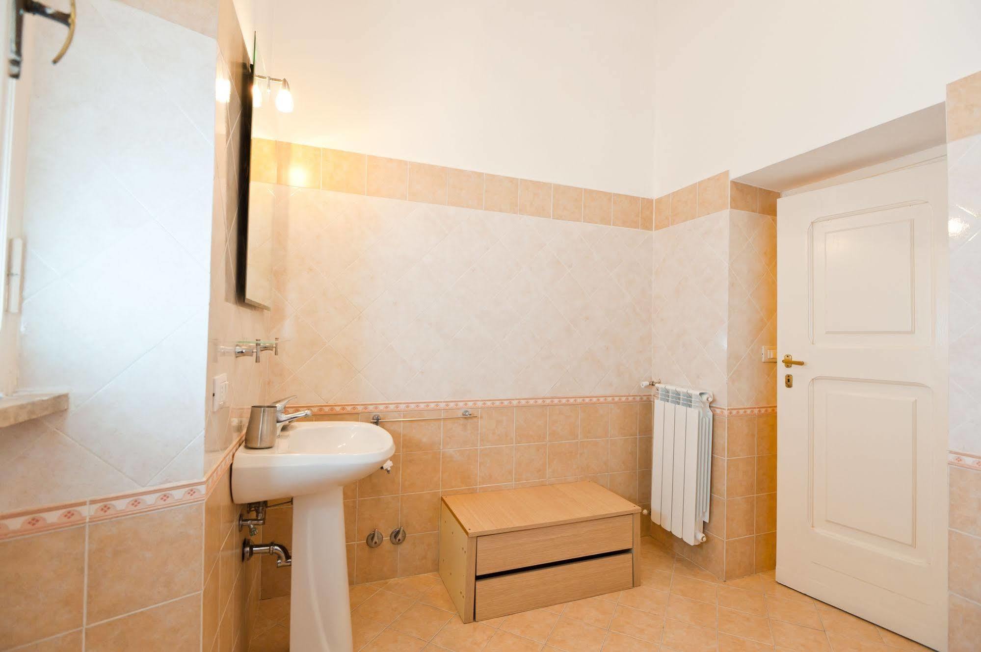 Rome Services Porta Castello Luaran gambar
