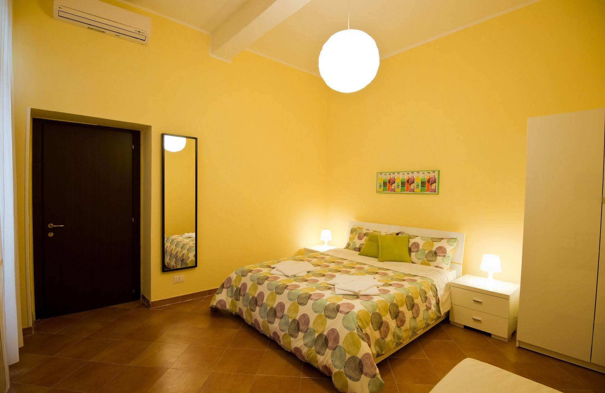 Rome Services Porta Castello Luaran gambar
