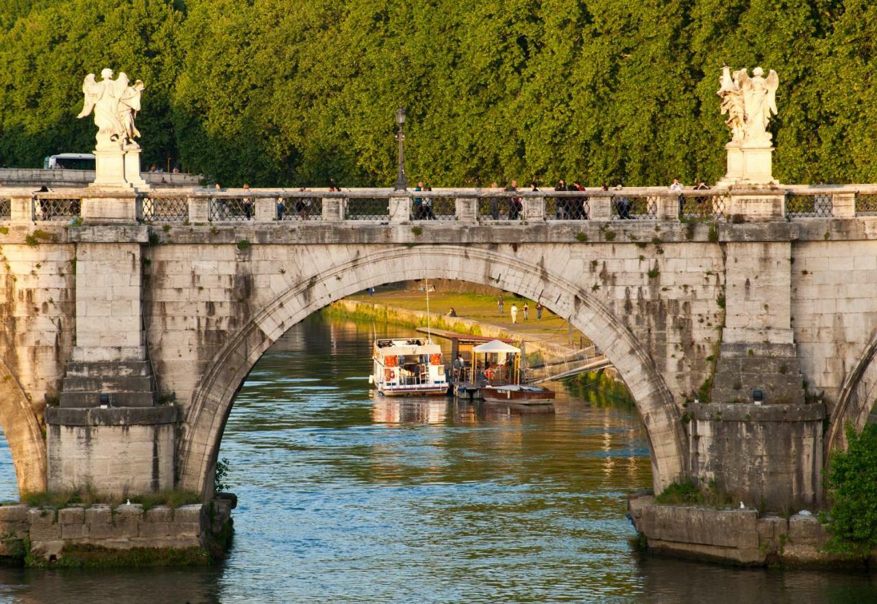 Rome Services Porta Castello Luaran gambar