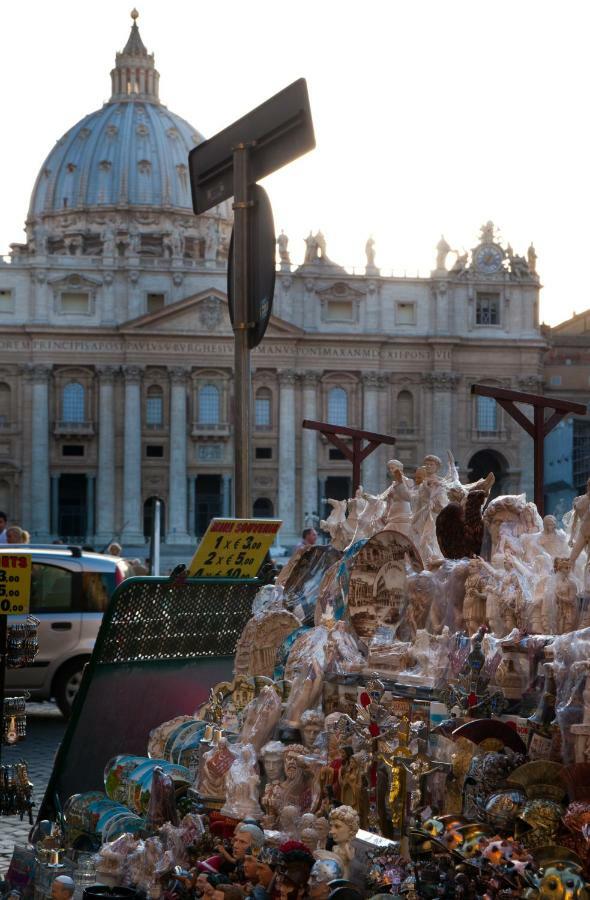 Rome Services Porta Castello Luaran gambar