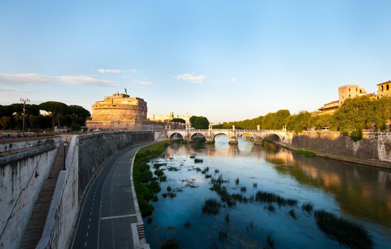 Rome Services Porta Castello Luaran gambar