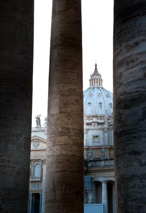 Rome Services Porta Castello Luaran gambar